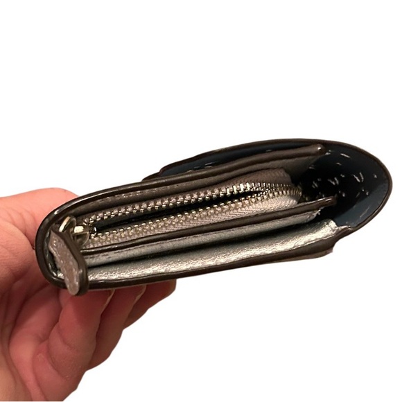 Coach New York - Picture 5 of 10